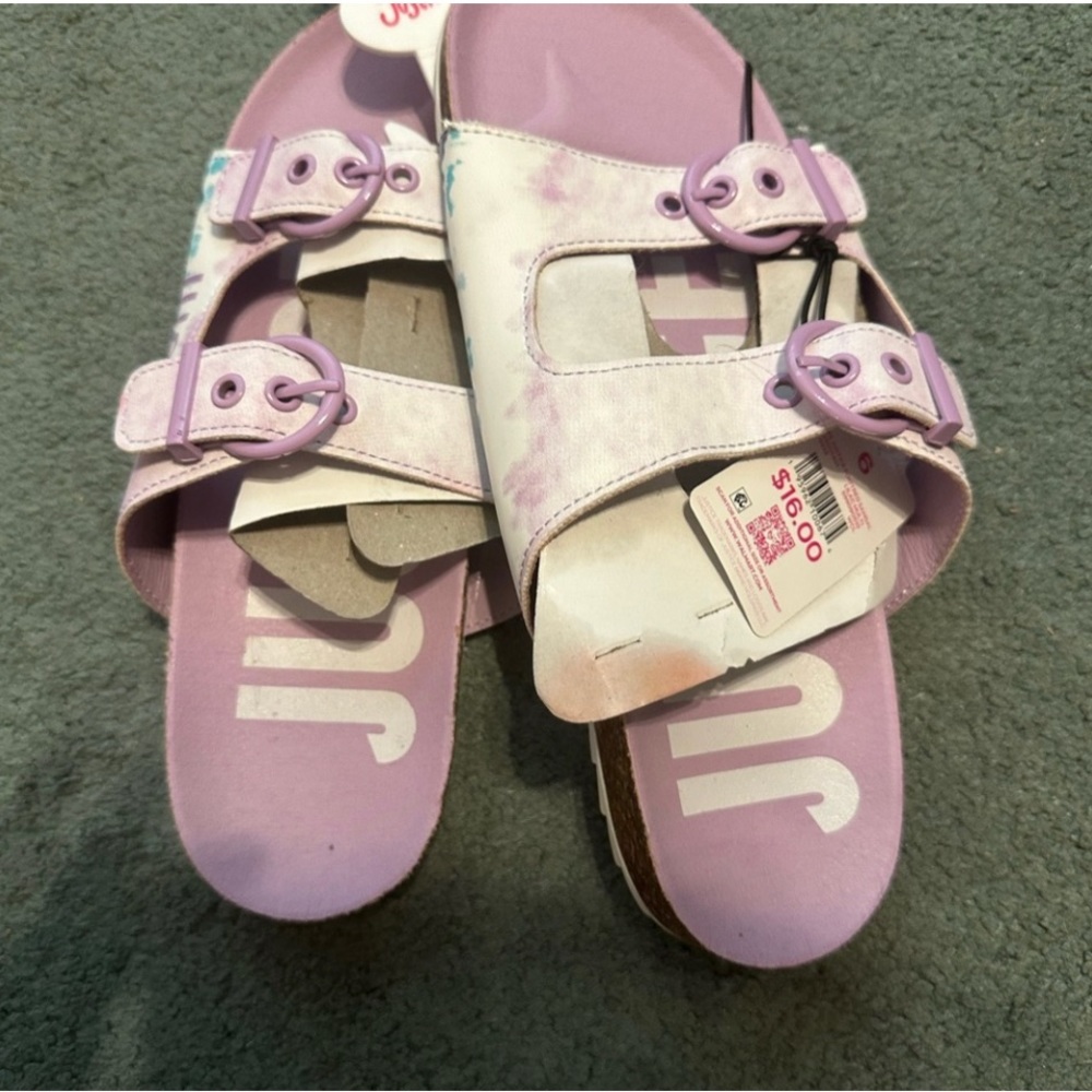 Brand new girls size 6 justice sandals